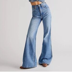 Wrangler Women's Light Blue Wide Leg Jeans